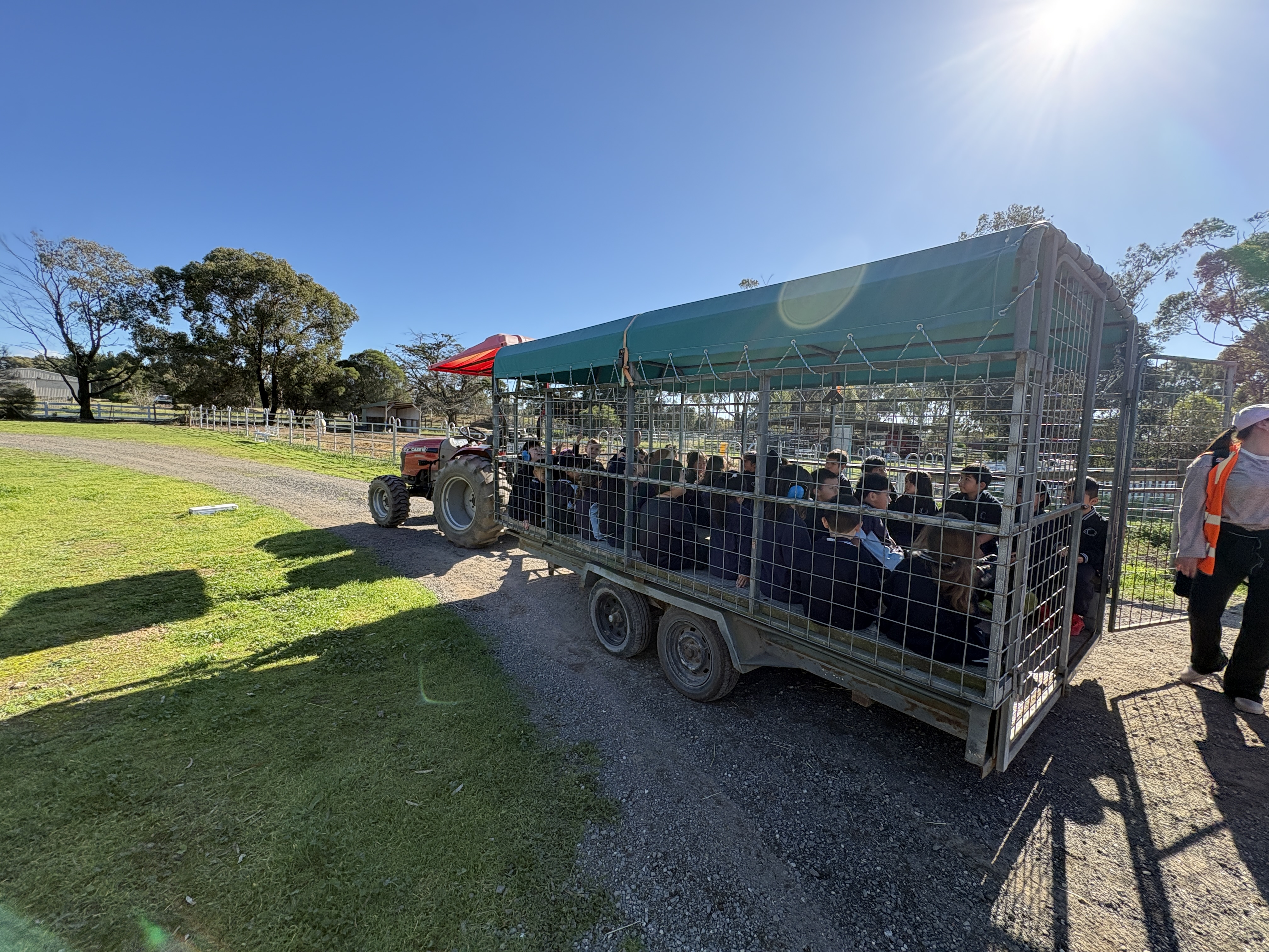 /uploaded_files/media/gallery/1779155237TRACTOR.jpeg